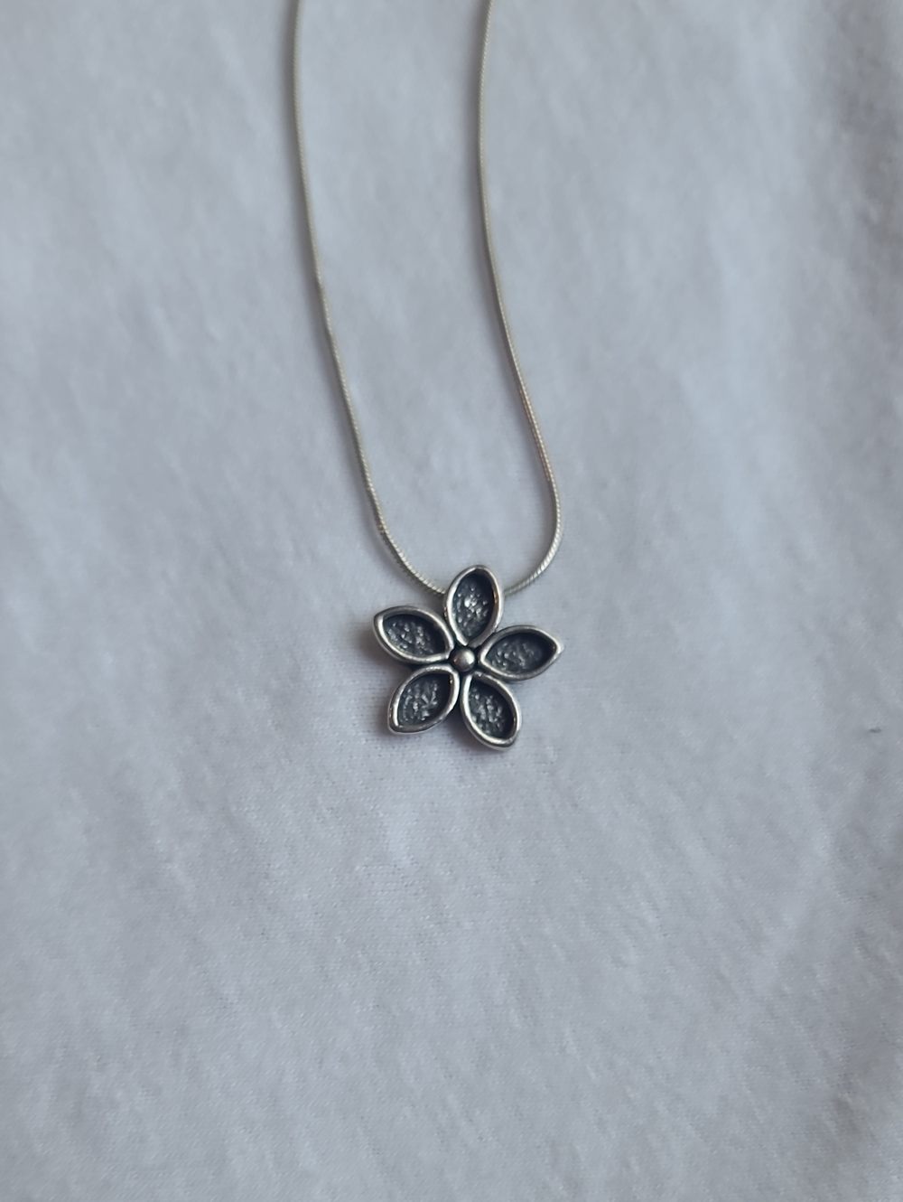 Delicate Silver Flower Pendant Necklace  Silpada Design